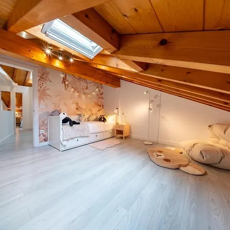Apartment Spacious Renovated House In