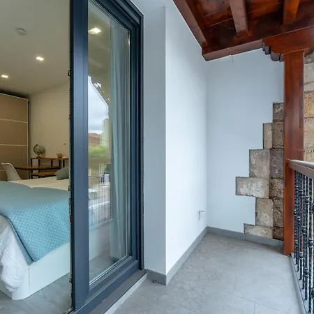 Spacious Renovated House In *