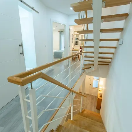 Apartment Spacious Renovated House In